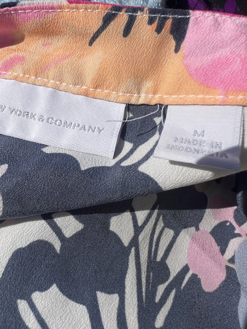 New York & Company Floral Kimono Sleeve Blouse | Boho Tie Waist Top M - Picture 8 of 8